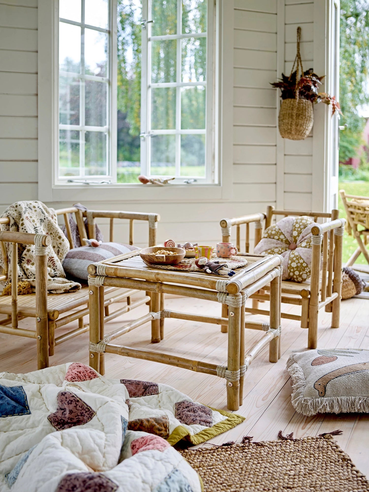 Kids furniture and toys