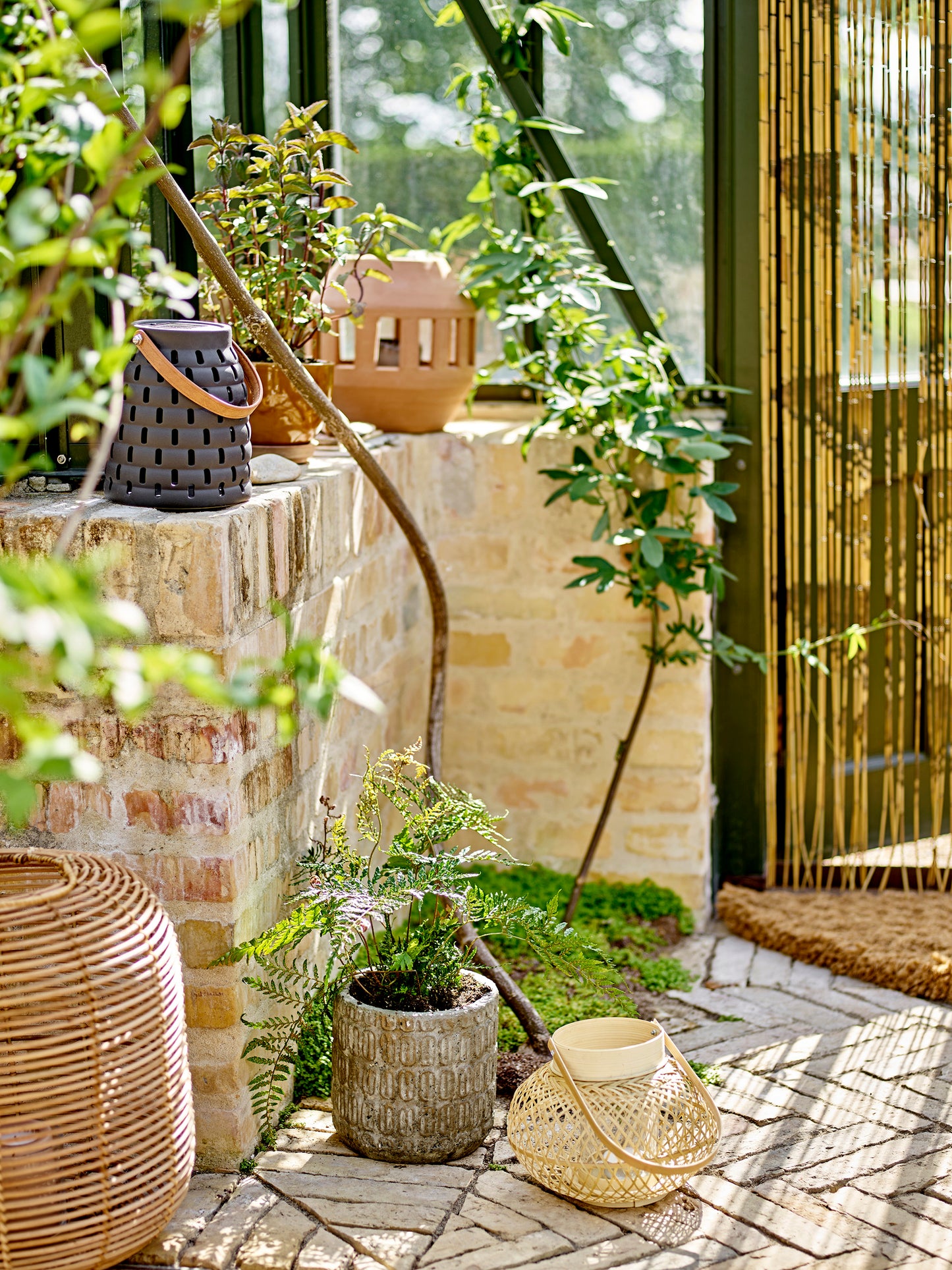 Nei Lantern w/Glass, Nature, Rattan