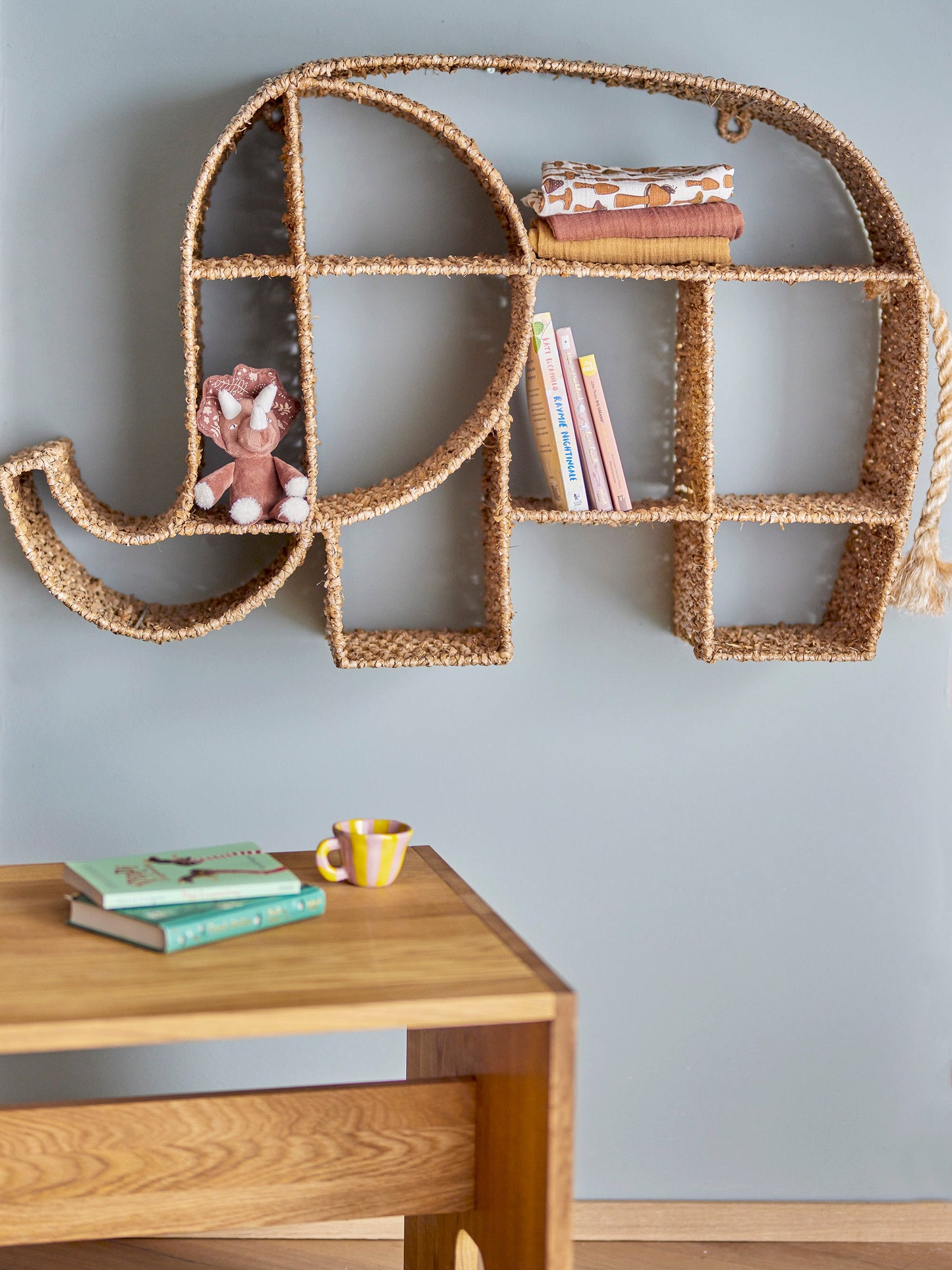 Elmar Bookcase, Nature, Bankuan Grass