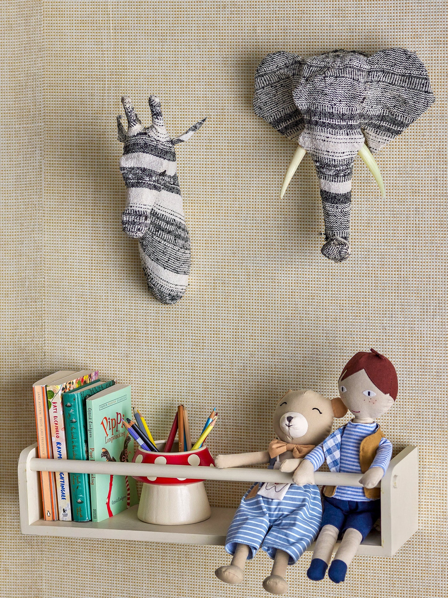 Todi Wall Decor, Black, Paper Mache